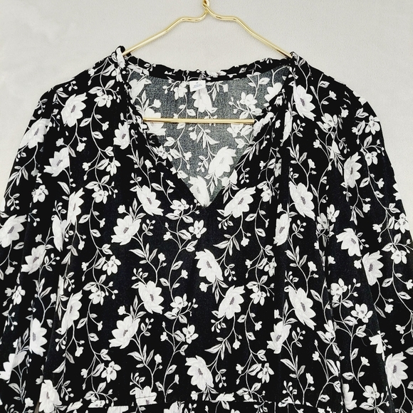 Old Navy and Shein Floral Print Summer Midi Dresses - Bundle of Two P1095 - Picture 10 of 15